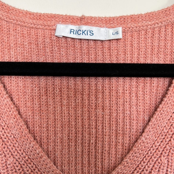 knit vest - Picture 2 of 2